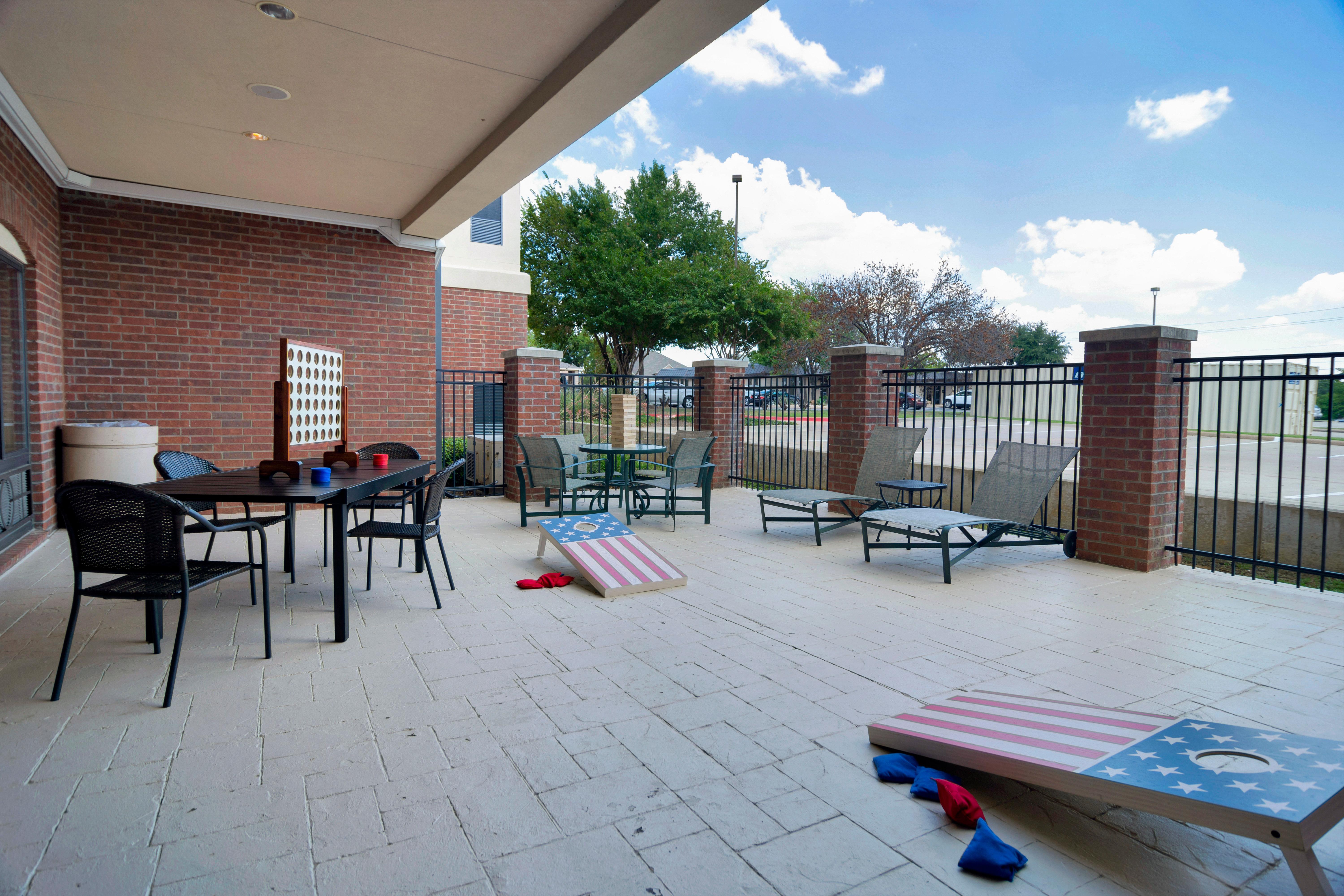 Holiday Inn Express Hotel & Suites Dfw West - Hurst By Ihg Eksteriør billede
