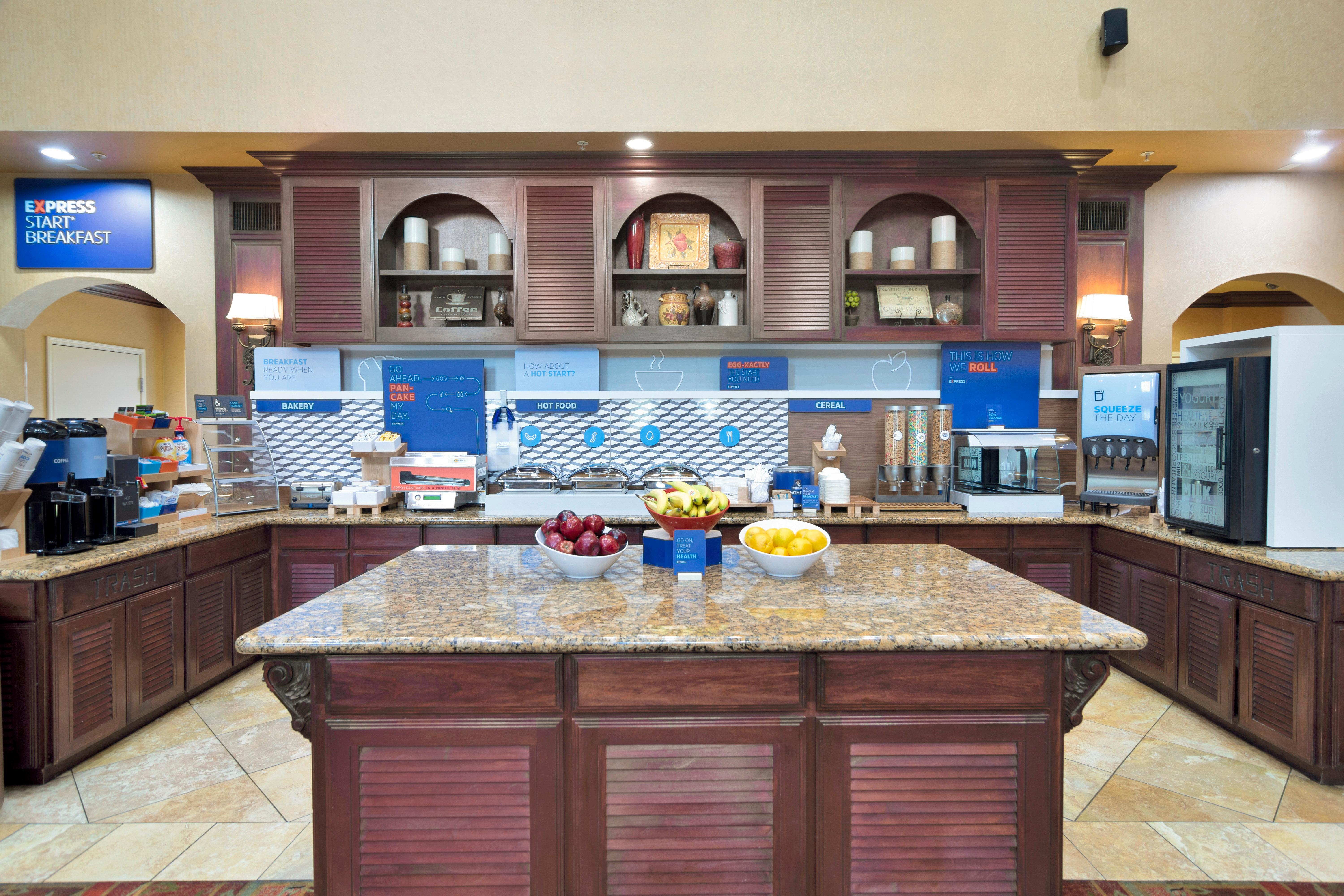 Holiday Inn Express Hotel & Suites Dfw West - Hurst By Ihg Eksteriør billede
